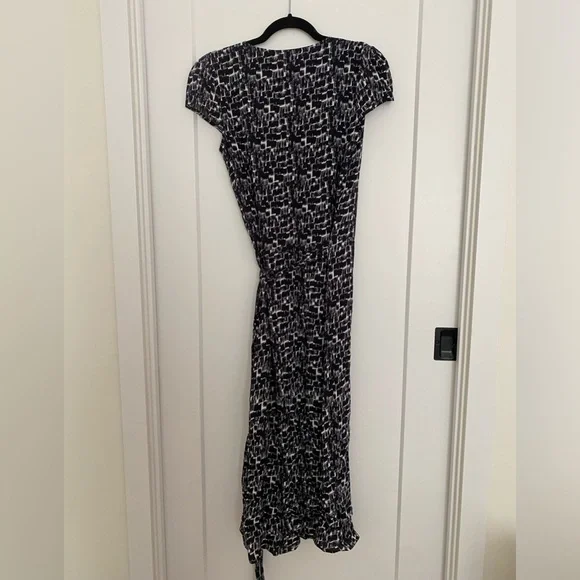 NWT nursing dress - Picture 3 of 3